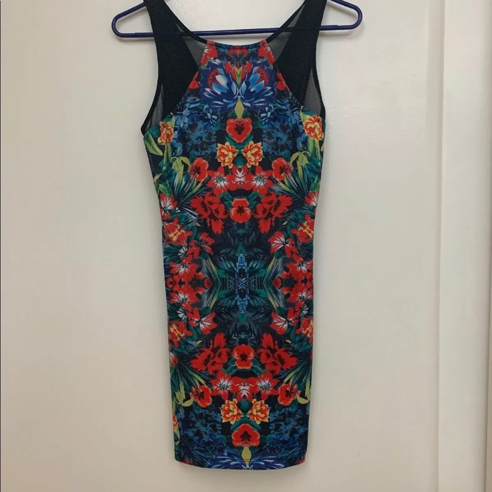 Women’s floral dress !